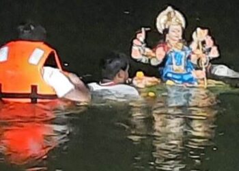 नवी मुंबईत ८६४ दुर्गादेवींचे भक्तीमय वातावरणात विसर्जन