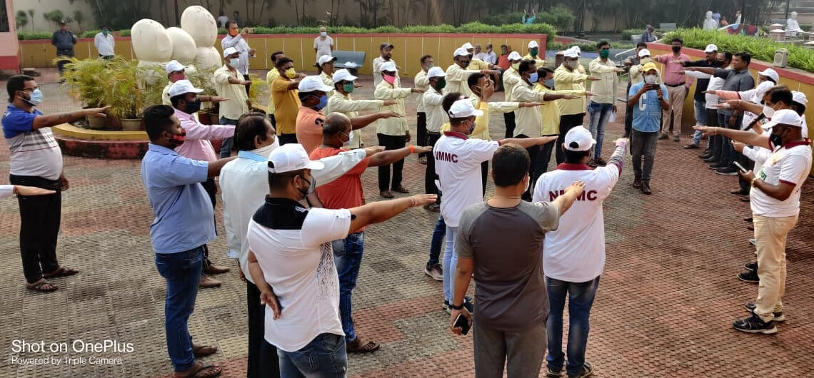 महापालिका कर्मचाऱ्यांना दिली स्वच्छतेची शपथ