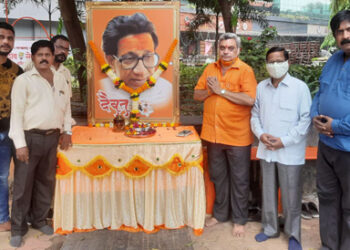 बाळासाहेबांच्या स्मृतिदिन ज्येष्ठ नागरिकांसाठी वाचनालय