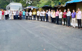  प्रभाग ७६ मधील ज्येष्ठ नागरिकांची सहल उत्साहात