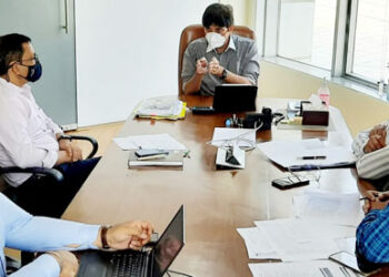 मुले, आरोग्यकर्मी, कोरोना योध्दे, ज्येष्ठ नागरिकांच्यालसीकरणाच्या नियोजनासाठी आयुक्त अभिजीत बांगर यांनी घेतली विशेष बैठक