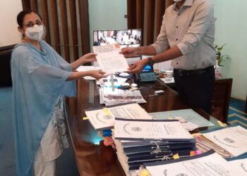 कोपरखैराणे सेक्टर २२-२३ मधील वाहतुक कोंडीवर ठोस तोडगा काढा : सुनिता हांडेपाटील