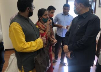 साई बिल्डरच्या फरार असलेल्या व्यवस्थापकाचा शोध घेण्यासाठी एमआयएमचे गृहमंत्र्यांना साकडे