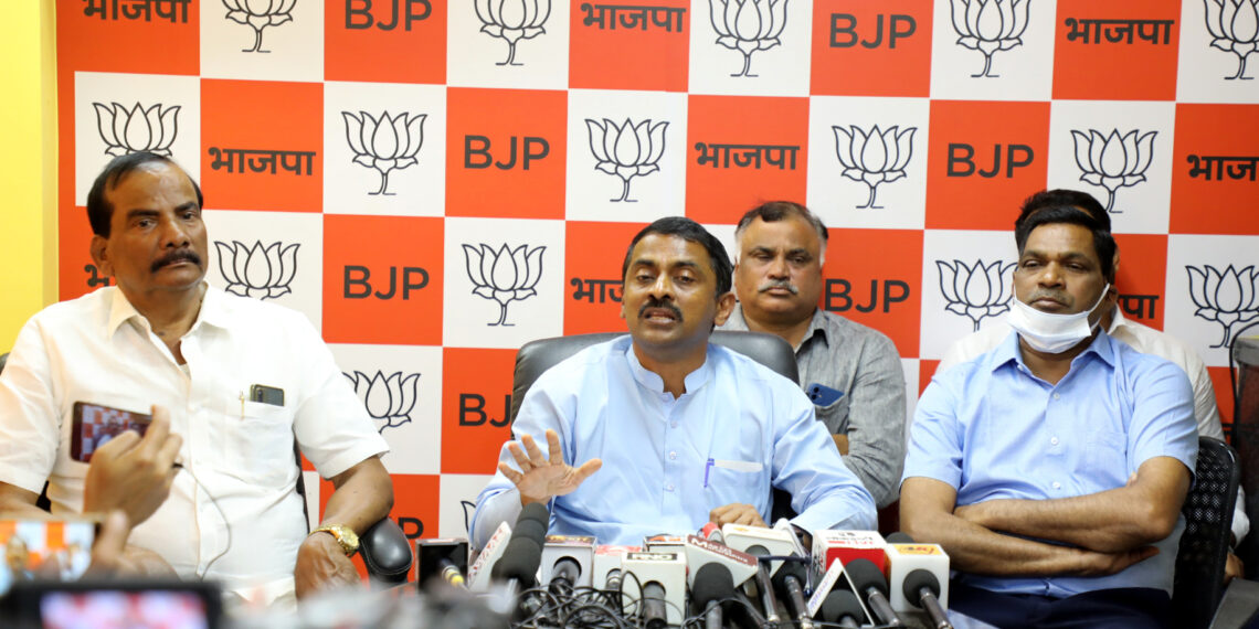 नवाब नव्हे, दाऊदचा गुलाम! देशद्रोही नवाब मलिकच्या विरोधात भाजपचे रणशिंग!