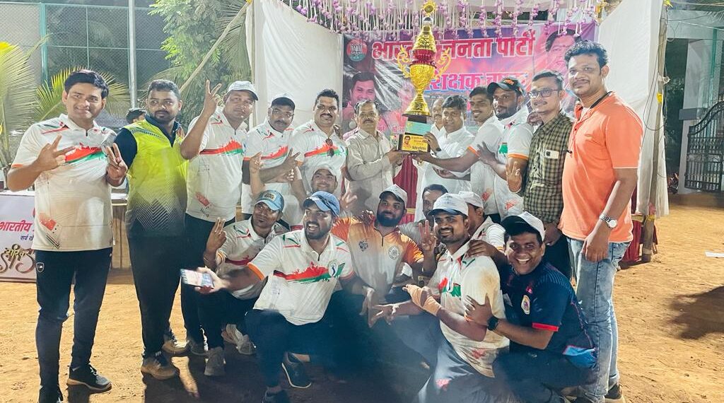 मुंबईतल्या शिक्षकांनी ‘शिक्षक चषक -नवी मुंबई’  पटकावला