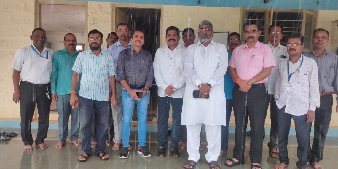 मोरबे धरण कर्मचाऱ्यांनी स्विकारले महाराष्ट्र कर्मचारी युनियनचे सदस्यत्व