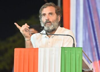 मोदींनी महाराष्ट्राचे उद्योग राज्याबाहेर नेऊन तरुणांचे रोजगार, नोकऱ्या हिरावल्या : राहुल गांधी