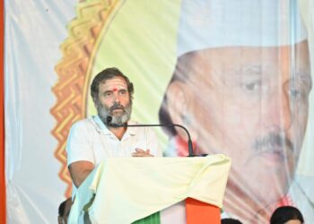 नोटबंदी व जीएसटीने हिंदुस्थानची अर्थव्यवस्था बरबाद केली : राहुल गांधी