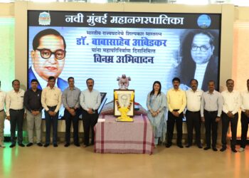 महापरिनिर्वाणदिनानिमित्त महापालिका मुख्यालयात अभिवादन