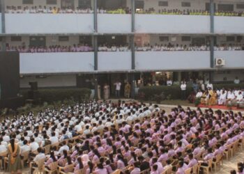 रा. फ. नाईक विद्यालयात अडीच हजारांपेक्षा अधिक  विद्यार्थ्यांनी ऐकले पंतप्रधानांचे मौलिक मार्गदर्शन