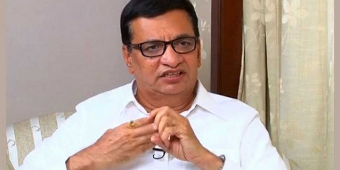 राहुल गांधींच्या बॅनरला जोडे मारणाऱ्यांवर कडक कारवाई करा : बाळासाहेब थोरात.