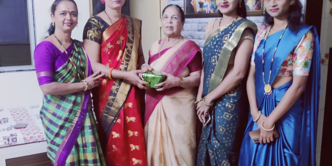 जागतिक महिला दिनी राष्ट्रवादी कॉंग्रेसकडून विधवा महिलांचा सत्कार