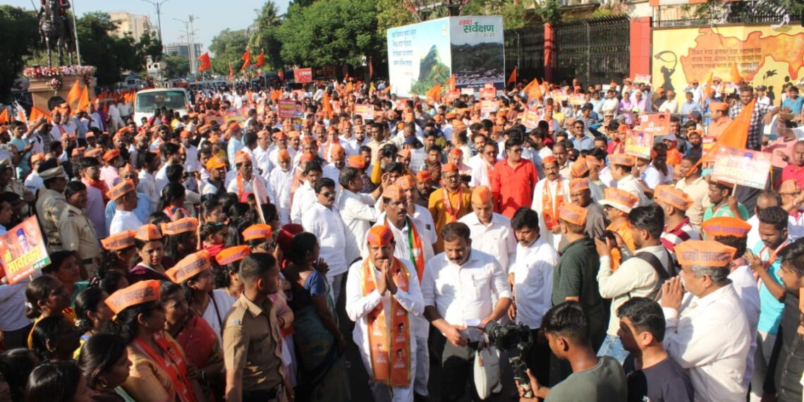 सावरकरांचे स्वातंत्र्यप्राप्तीसाठीचे योगदान देश विसरणार नाही-  आ. गणेश नाईक