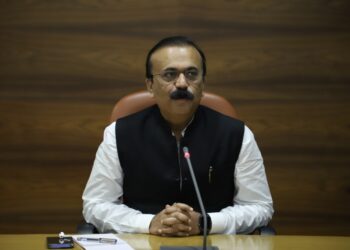 वाढत्या तापमानामुळे नागरिकांनी आवश्यक काळजी घ्यावी : राजेश नार्वेकर