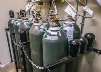 कोविड आरोग्य केंद्रातील ऑक्सिजन साठवण टाक्यांसह ऑक्सिजन सिलेंडरचे महापालिकेला विनामूल्य हस्तांतरण करण्याचा सिडकोचा निर्णय