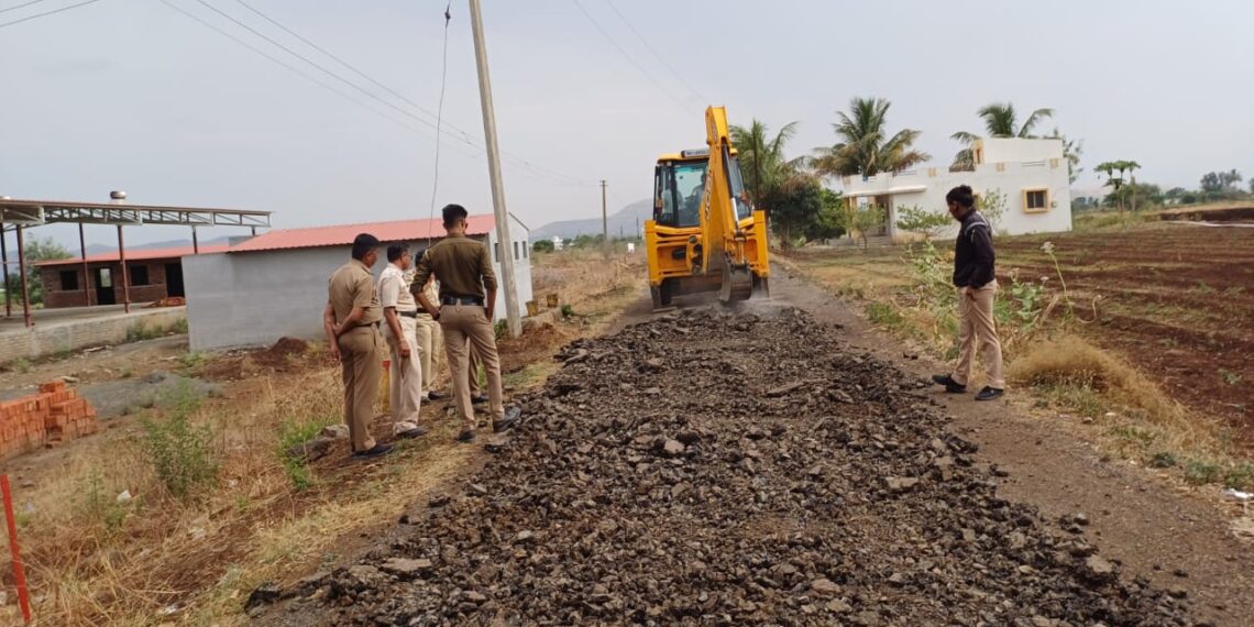 जिल्हा परिषदेच्या जुन्नर तालुक्यातील बांधकाम विभागप्रमुख महेश परदेशी यांना तातडीने निलंबित करून त्यांची खातेनिहाय चौकशी करा : संदीप खांडगेपाटील