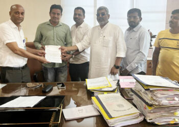 कंत्राटी कामगारांच्या समस्या सोडविण्याचे नवी मुंबई इंटकचे मनपा आयुक्तांना साकडे