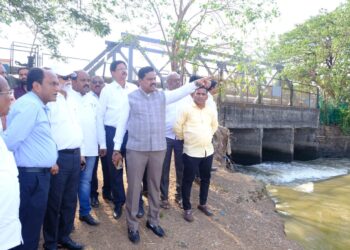 शहरातील नागरिकांच्या मुलभूत सोयी – सुविधांबाबत खासदार राजन विचारे यांनी पालिका आयुक्तांची घेतली भेट