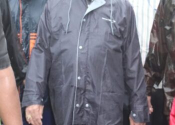 अन् मदतीसाठी सरसावले अनेक हात….! 