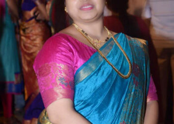 नेरूळ सेक्टर १६, १६ए आणि १८ मधील अंर्तगत व बाह्य रस्त्यावरील खड्डे बुजवा : सौ. रूपाली किस्मत भगत