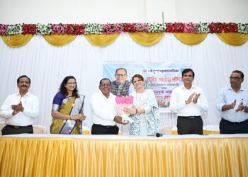 मुख्य स्वच्छता अधिकारी श्री.राजेंद्र सोनावणे यांचा सेवानिवृत्ती निमित्त गौरव