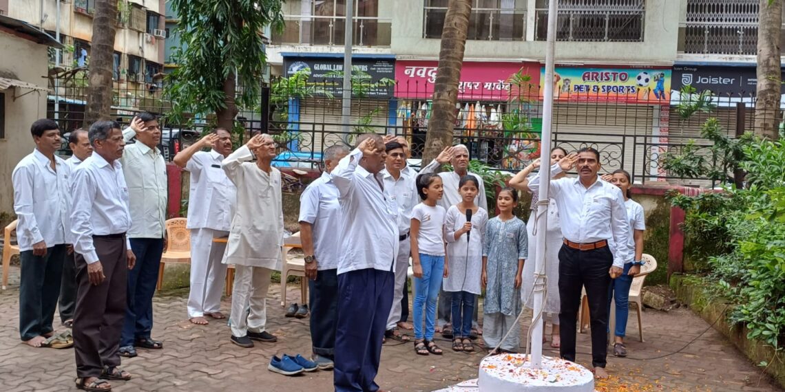 शिवम सोसायटीत स्वातंत्र्य दिन उत्साहात