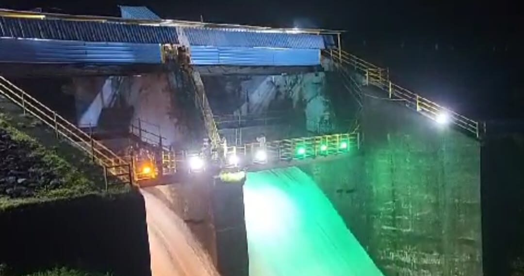 मोरबे धरणाने गाठली अत्युच्च १००% पातळी