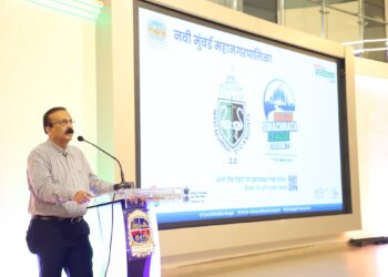 ‘नवी मुंबई इको नाइट्स’ संघाच्या बोधचिन्हाचे आयुक्त राजेश नार्वेकर यांच्या हस्ते अनावरण