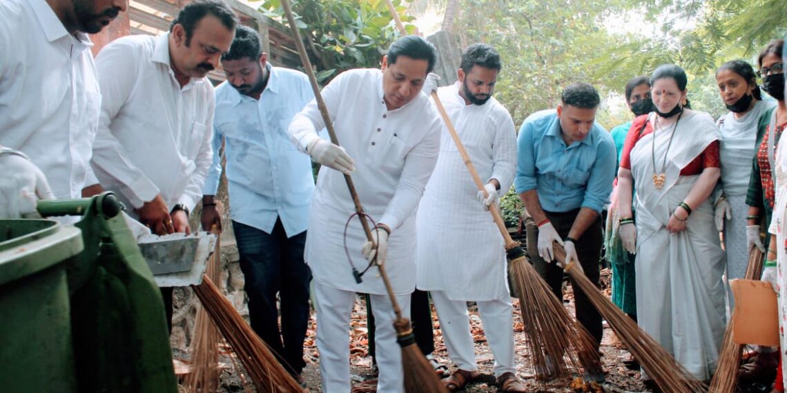 नवी मुंबई भाजपातर्फे संविधानदिन साजरा