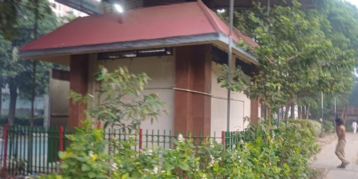 महापालिकेच्या सार्वजनिक शौचालयातून येणारी दुर्गंधी थांबवा : संदीप खांडगेपाटील