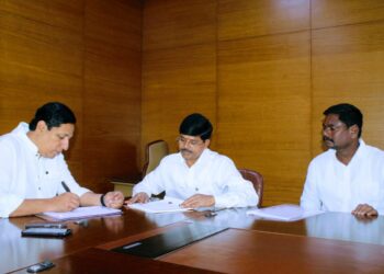 जिल्हाध्यक्ष संदीप नाईक  यांच्या जनता दरबारात समस्यांचे निवारण