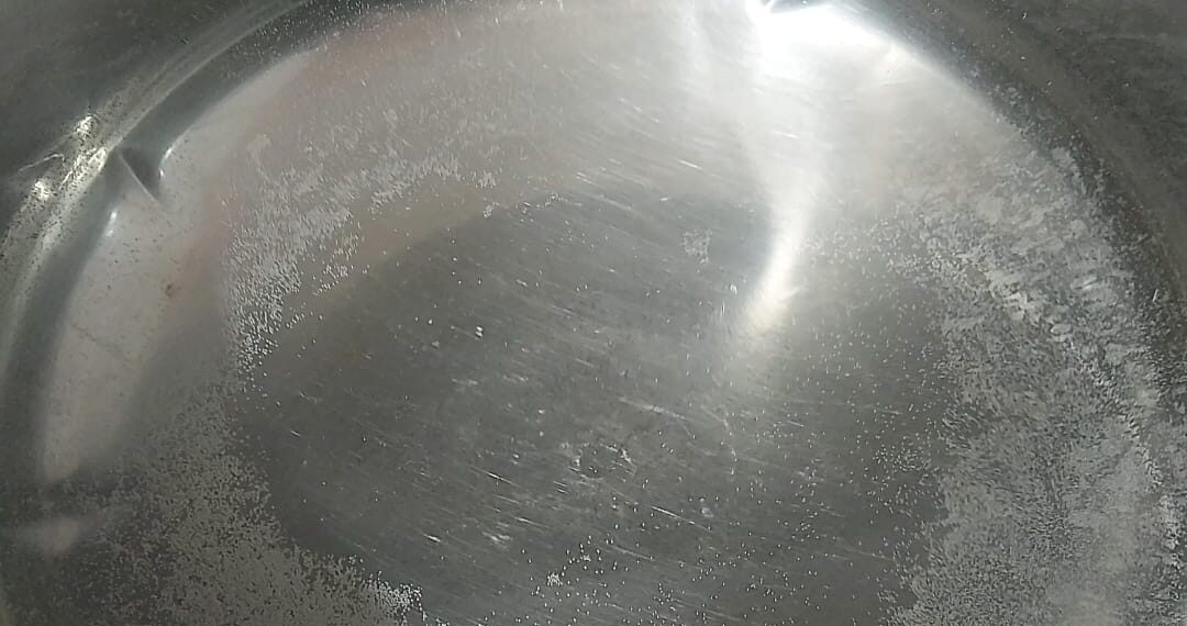 नेरूळ सेक्टर २ आणि ४ मध्ये पालिकेकडून स्वच्छ पाण्याचा पुरवठा करा : विद्या भांडेकर