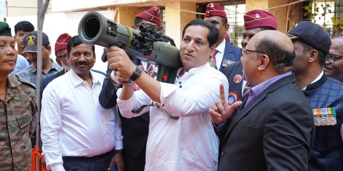 नागरिक सुरक्षित कारण सीमेवर सैनिकांचा जागता पहारा : जिल्हाध्यक्ष संदीप नाईक