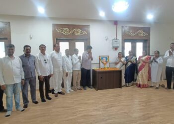 महात्मा गांधी यांना राष्ट्रवादीकडून आदरांजली