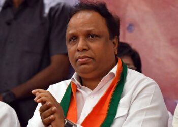 प्रिमियम माफीमुळे मुंबई महापालिकेच्या डिपॉझिटमध्ये घट : आशिष शेलार