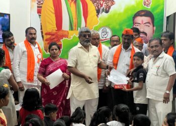 सामाजिक कामांतून कॉंग्रेसचा प्रजासत्ताक दिन साजरा