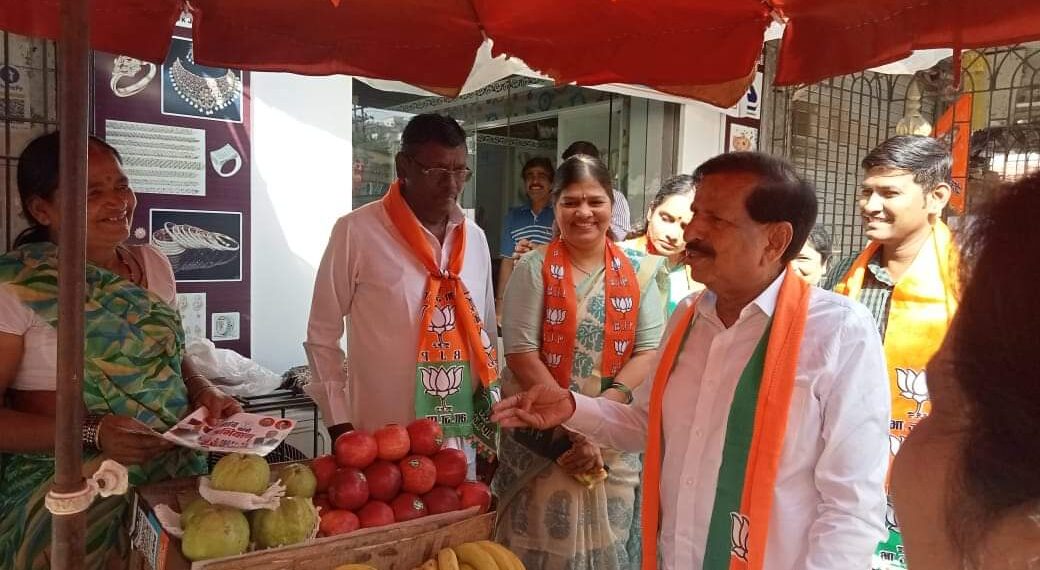 गोठिवलीमध्ये लोकनेते, आमदार गणेश नाईकांच्या उपस्थितीत ‘गाव चलो अभियाना’ला उत्स्फूर्त प्रतिसाद