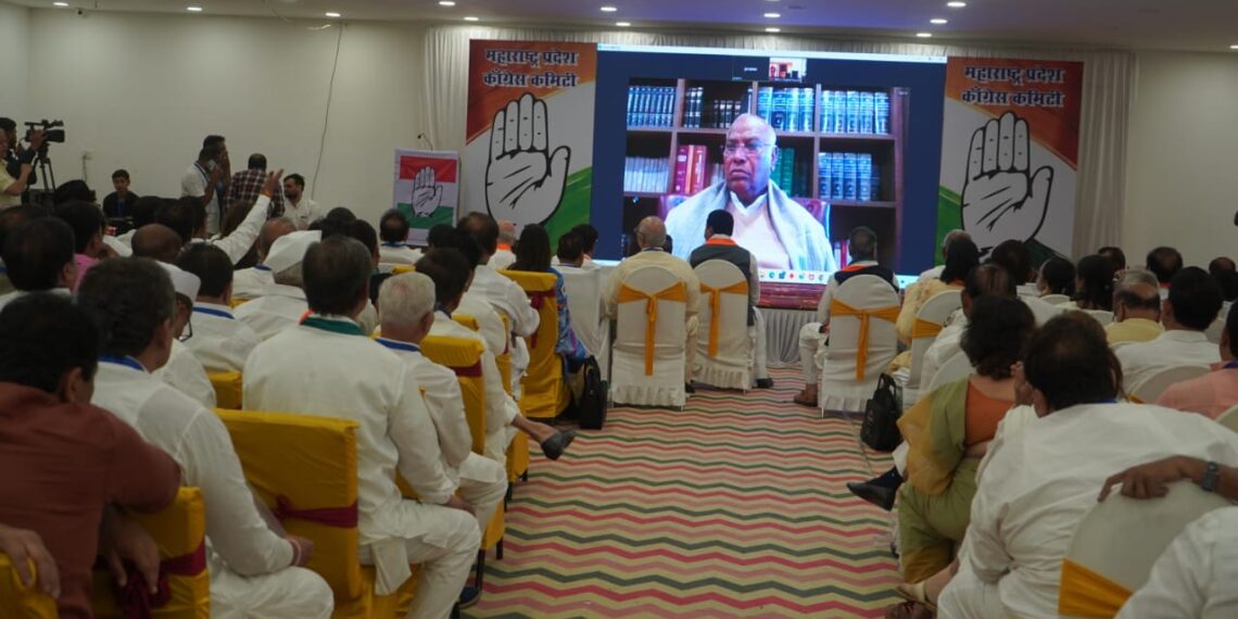 नरेंद्र मोदी खोट्यांचे सरदार, २०१४ साली दिलेल्या गॅरंटीचे काय झाले? : मल्लिकार्जून खरगे.