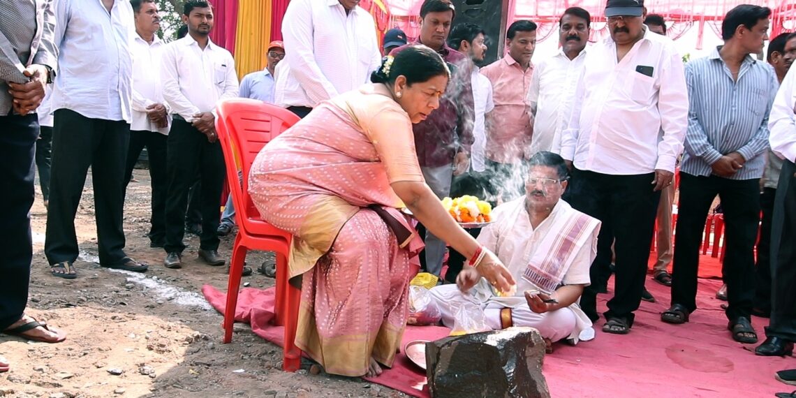 दत्त मंदिराच्या सर्व्हिस रोडचे रखडलेले काम आमदार मंदाताई म्हात्रेंमुळे मार्गी लागणार