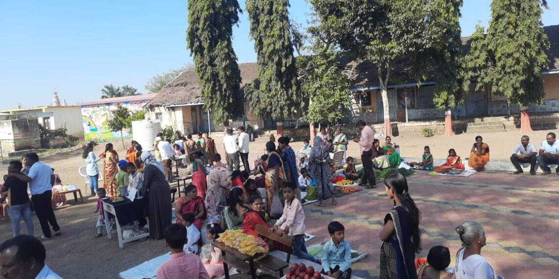 जिल्हा परिषद प्राथमिक शाळा आर्वी मध्ये भरला आमचा. …… आनंदी बाजार