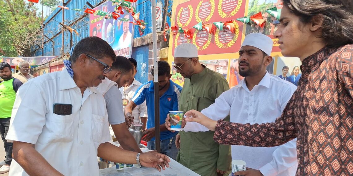 लोकोपयोगी उपक्रमातून एमआयएमकडून रमजान ईद उत्साहात साजरी