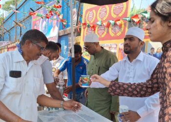 लोकोपयोगी उपक्रमातून एमआयएमकडून रमजान ईद उत्साहात साजरी
