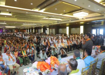 महायुतीच्या संवाद यात्रेत खा. श्रीकांत शिंदे यांनी वाचला शहर विकासाचा पाढा