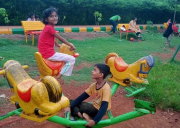नेरूळ सेक्टर २ मधील सार्वजनिक उद्यानातील तुटलेल्या खेळण्याची दुरुस्ती करण्याची कॉंग्रेसची मागणी