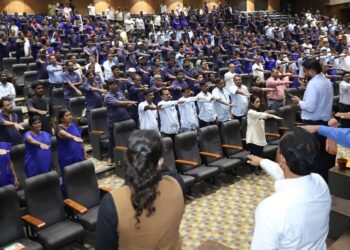 नवी मुंबईतील स्वच्छताकर्मींनी घेतला स्वच्छताविषयक नाटयप्रयोगाचा विशेष अनुभव