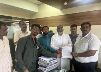 कर्मचाऱ्यांच्या समस्या सोडविण्यासाठी महाराष्ट्र कर्मचारी युनियनचे परिवहन व्यवस्थापकांना साकडे