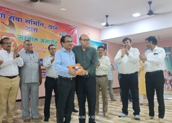 गरजू विद्यार्थ्यांना आर्थिक मदत