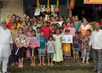 महिलांवरील अत्याचाराचा निषेध करणारी दहीहंडी कॉंग्रेसने फोडली