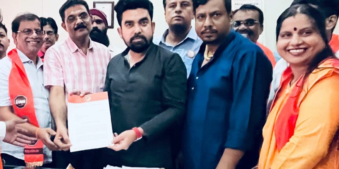 मनसेचा बेलापूर मधील कौशल्य विकास रोजगार उद्योजगता कार्यालयावर हल्लाबोल