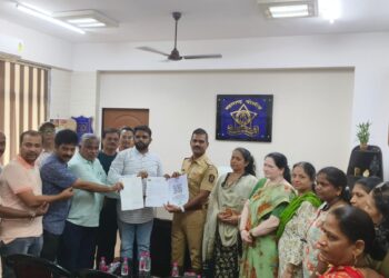 सिवूडस भागातील चोऱ्या रोखण्यासाठी पोलिसांना साकडे